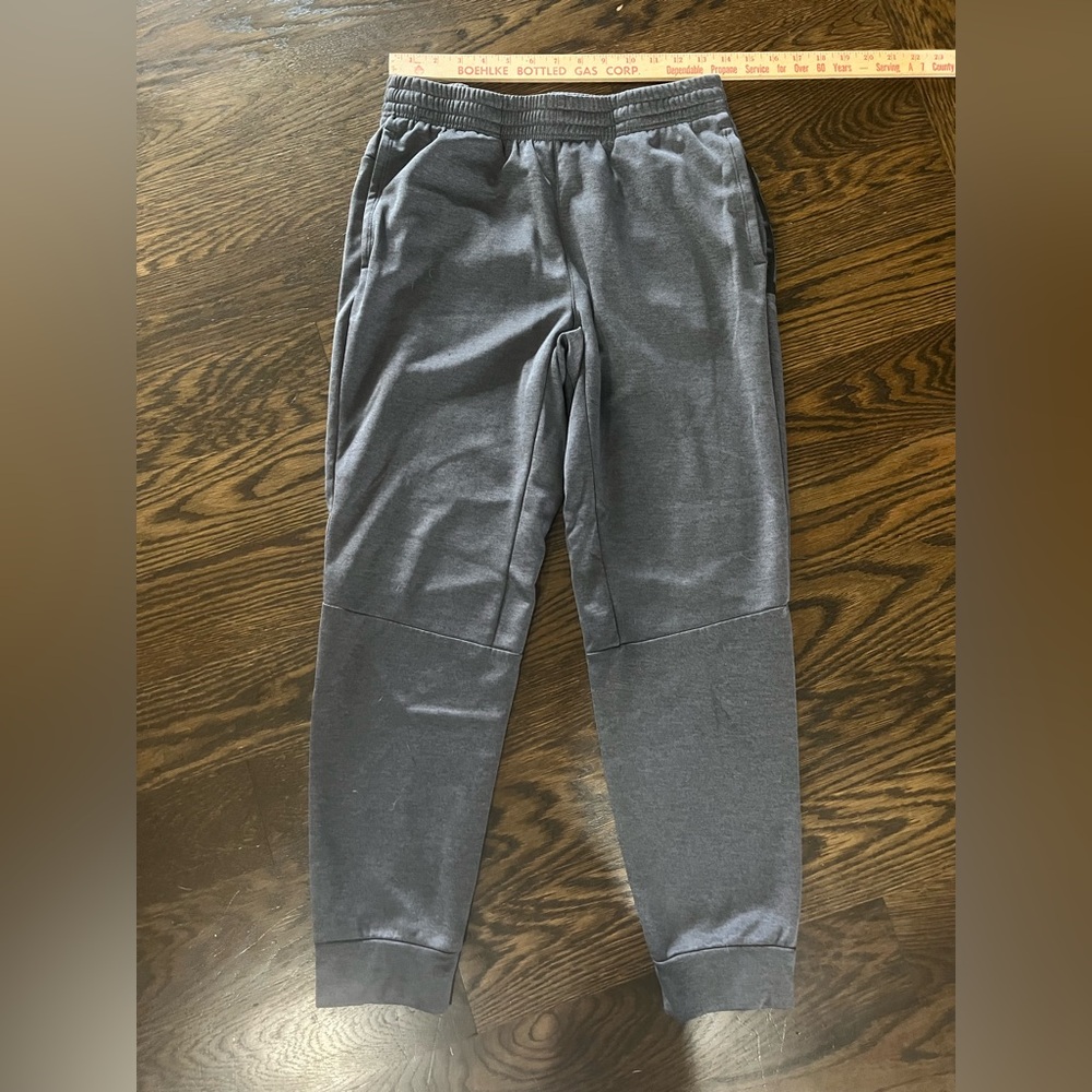 Layer 8 Charcoal Jogger Pants M 32-34 medium weight charcoal gray sweatpants